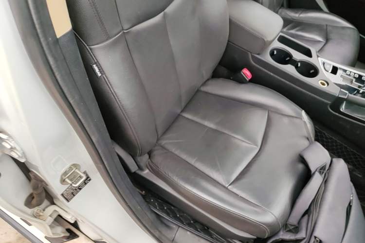 Used Dongfeng Aeolus AX7 2015 2.3L Automatic ZhiZun Version Right Front Seat