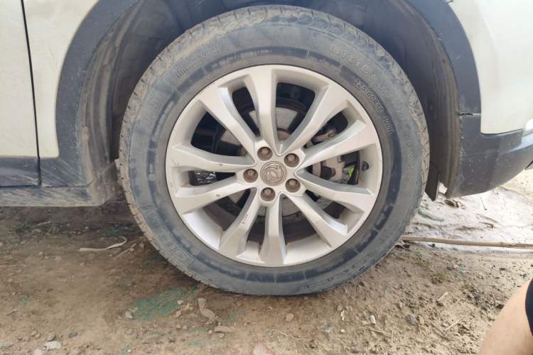 Used Dongfeng Aeolus AX7 2015 2.0L Manual Zhiyi Trim Right Front Wheel Hub