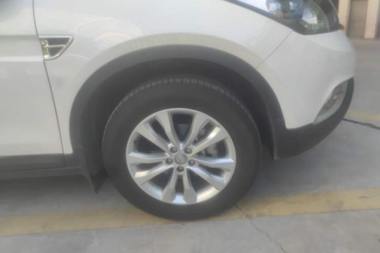 Used Dongfeng Aeolus AX7 2015 2.0L Manual Zhiyi Trim Right Front Wheel Hub