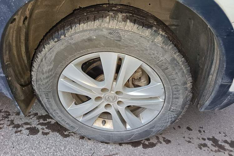 Used Dongfeng Aeolus AX7 2015 2.0L Manual Zhiyue Model Right Front Wheel Hub