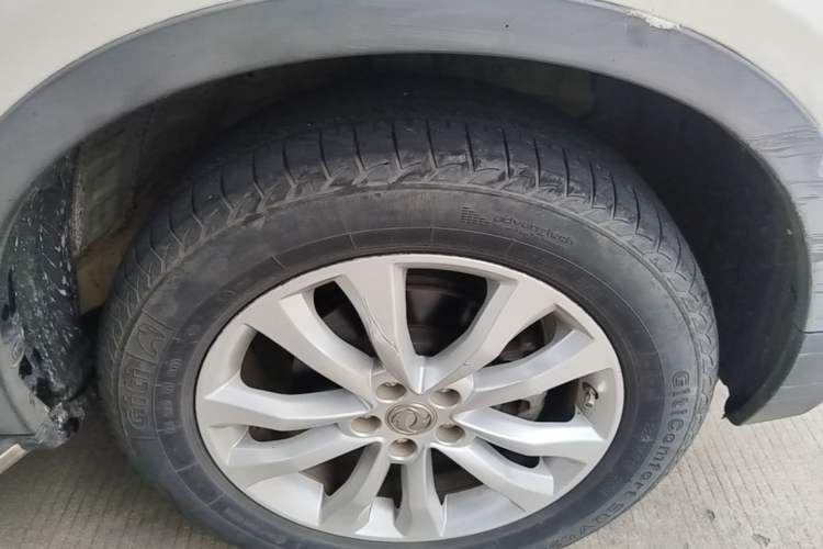 Used Dongfeng Aeolus AX7 2015 2.0L Manual Zhiyi Trim Right Front Wheel Hub