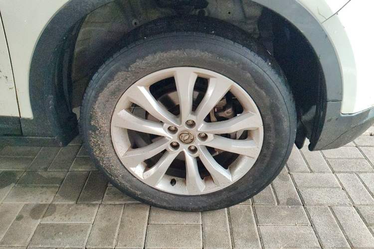 Used Dongfeng Aeolus AX7 2015 2.0L Manual Zhiyi Trim Right Front Wheel Hub