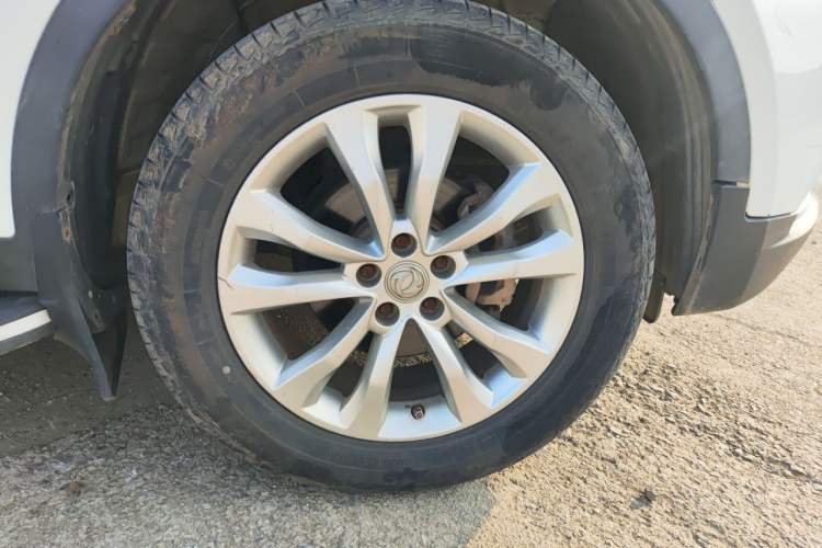 Used Dongfeng Aeolus AX7 2015 2.0L Automatic Zhiyi Trim Right Front Wheel Hub