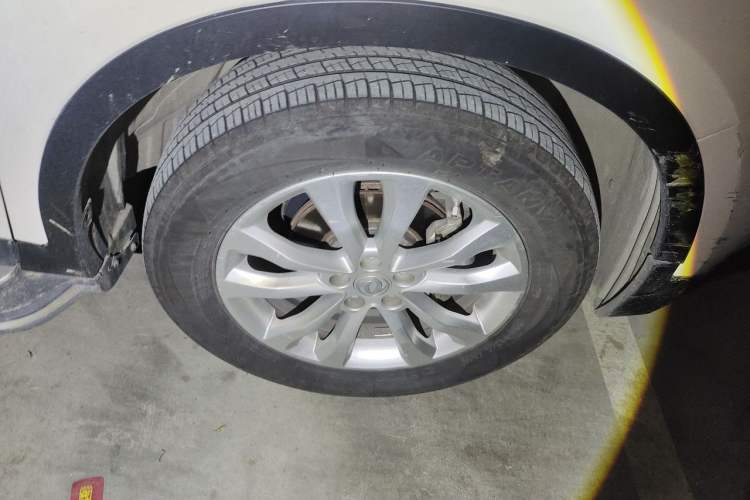 Used Dongfeng Aeolus AX7 2015 2.3L Automatic ZhiZun Version Right Front Wheel Hub