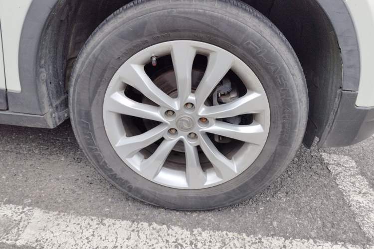 Used Dongfeng Aeolus AX7 2015 2.3L Automatic ZhiZun Version Right Front Wheel Hub