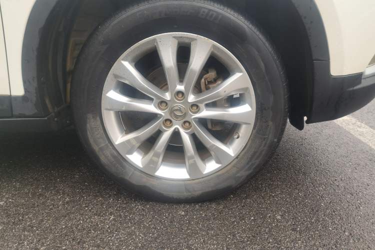 Used Dongfeng Aeolus AX7 2015 2.3L Automatic ZhiZun Version Right Front Wheel Hub