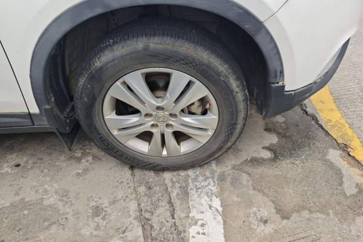 Used Dongfeng Aeolus AX7 2015 2.0L Manual Zhiyue Model Right Front Wheel Hub