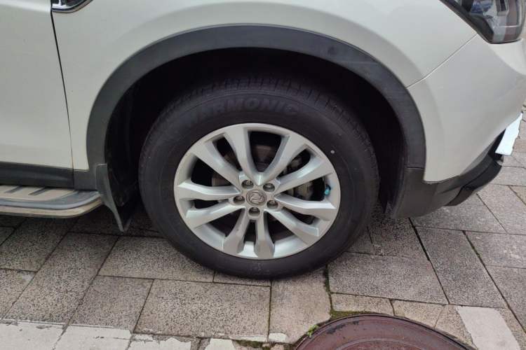 Used Dongfeng Aeolus AX7 2015 2.0L Automatic Zhiyi Trim Right Front Wheel Hub