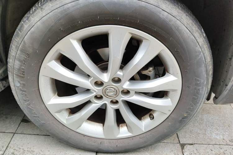 Used Dongfeng Aeolus AX7 2015 2.0L Automatic Zhiyi Trim Right Front Wheel Hub