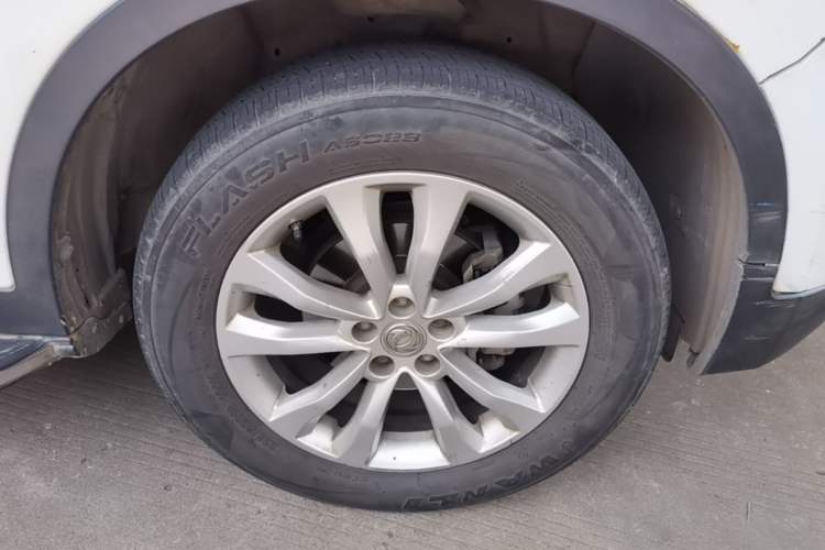 Used Dongfeng Aeolus AX7 2015 2.3L Automatic ZhiZun Version Right Front Wheel Hub