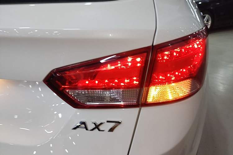 Used Dongfeng Aeolus AX7 2015 2.0L Automatic Zhiyue Version Right Rear Taillight