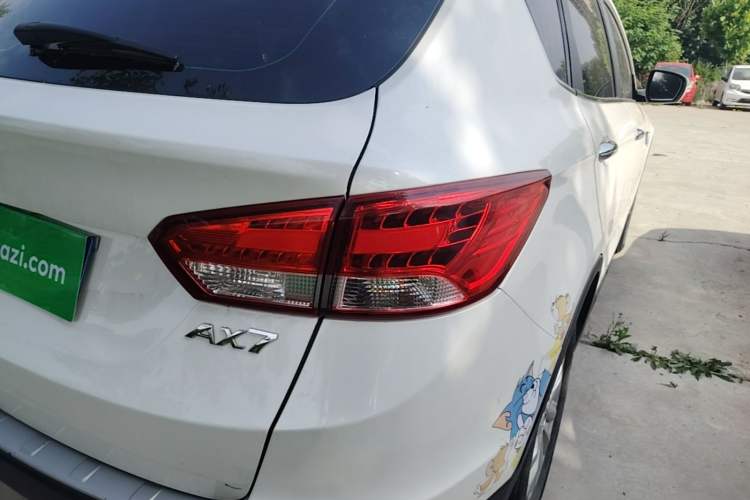 Used Dongfeng Aeolus AX7 2015 2.3L Automatic ZhiZun Version Right Rear Taillight
