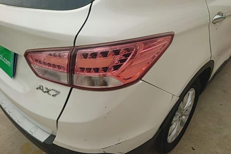 Used Dongfeng Aeolus AX7 2015 2.0L Manual Zhiyi Trim Right Rear Taillight