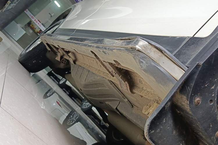 Used Dongfeng Aeolus AX7 2015 2.0L Manual Zhiyue Model Right Side Sill