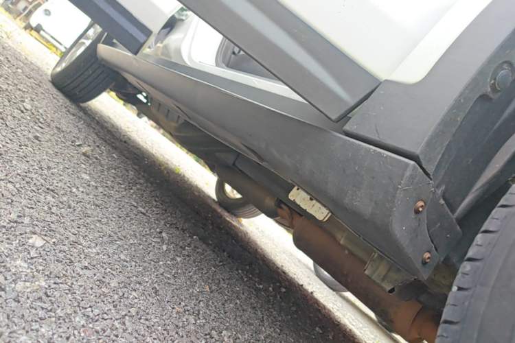 Used Dongfeng Aeolus AX7 2015 2.0L Automatic Zhiyi Trim Right Side Sill