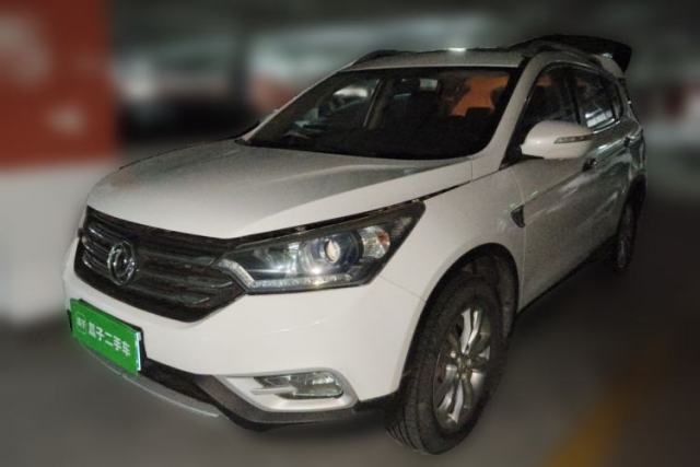 Dongfeng Aeolus AX7 2015 2.3L Automatic ZhiZun Version مستعملة