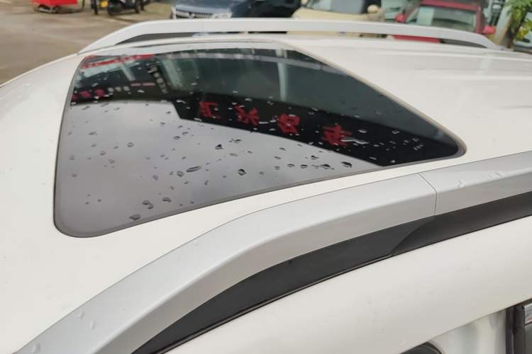 Used Dongfeng Aeolus AX7 2015 2.3L Automatic ZhiZun Version Roof