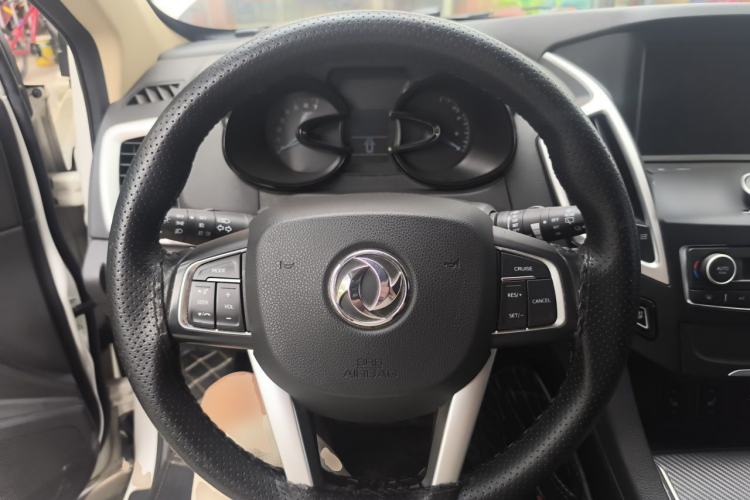 Used Dongfeng Aeolus AX7 2015 2.3L Automatic ZhiZun Version Steering Wheel