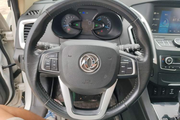 Used Dongfeng Aeolus AX7 2015 2.3L Automatic ZhiZun Version Steering Wheel