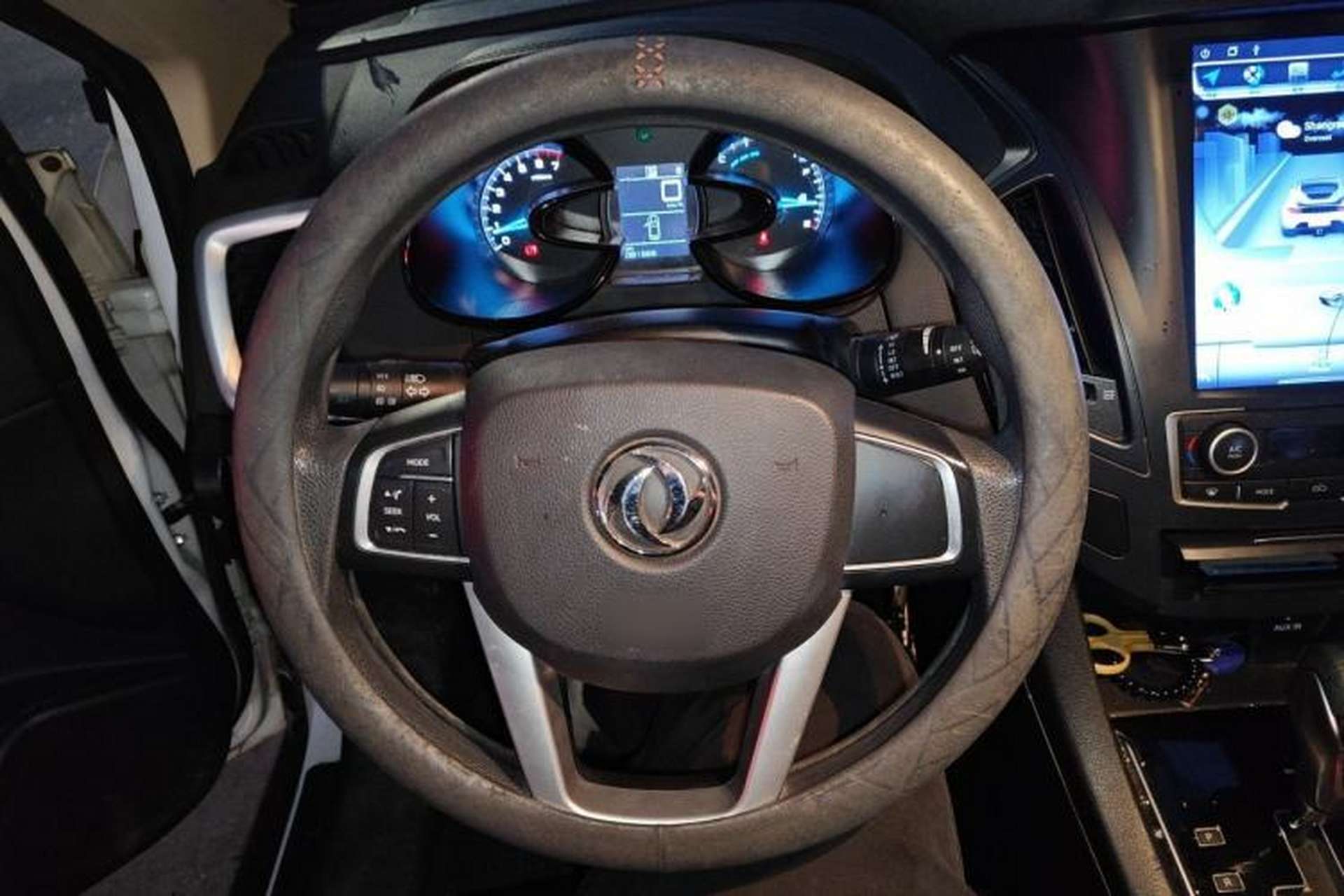Used Dongfeng Aeolus AX7 2015 2.0L Automatic Zhiyue Version Steering Wheel