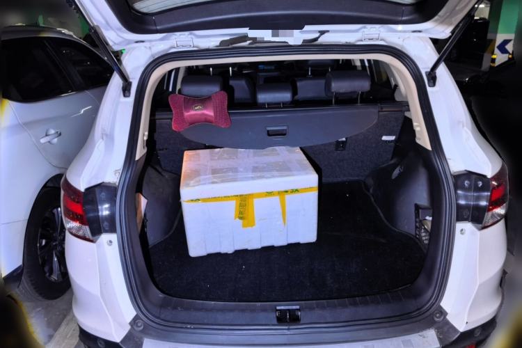 Used Dongfeng Aeolus AX7 2015 2.0L Manual Zhiyi Trim Trunk