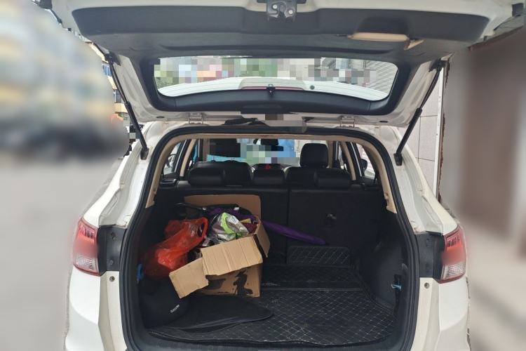 Used Dongfeng Aeolus AX7 2015 2.0L Manual Parade Edition Trunk