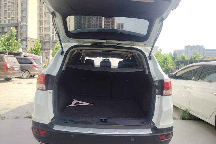Used Dongfeng Aeolus AX7 2015 2.3L Automatic ZhiZun Version Trunk