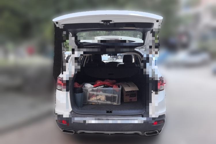 Used Dongfeng Aeolus AX7 2015 2.0L Automatic Zhiyi Trim Trunk