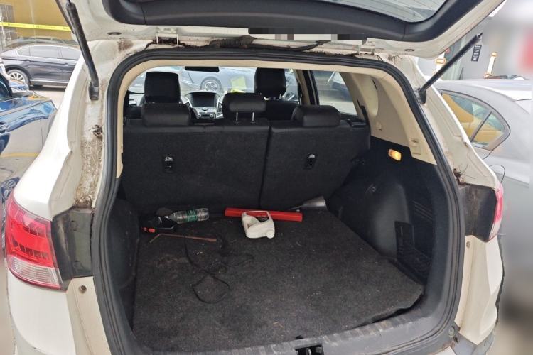 Used Dongfeng Aeolus AX7 2015 2.0L Manual Zhiyue Model Trunk