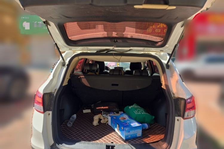 Used Dongfeng Aeolus AX7 2015 2.0L Automatic Zhiyi Trim Trunk