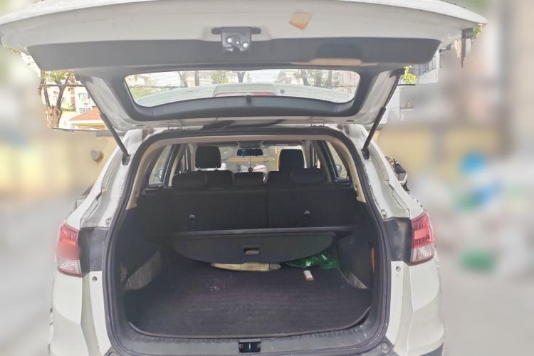 Used Dongfeng Aeolus AX7 2015 2.0L Automatic Zhiyi Trim Trunk