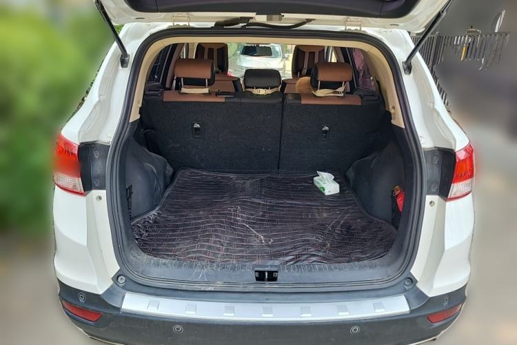 Used Dongfeng Aeolus AX7 2015 2.0L Manual Zhiyue Model Trunk