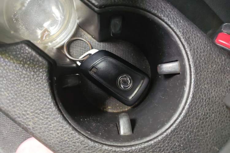 Used Dongfeng Aeolus AX7 2015 2.0L Automatic Zhiyi Trim Vehicle Key