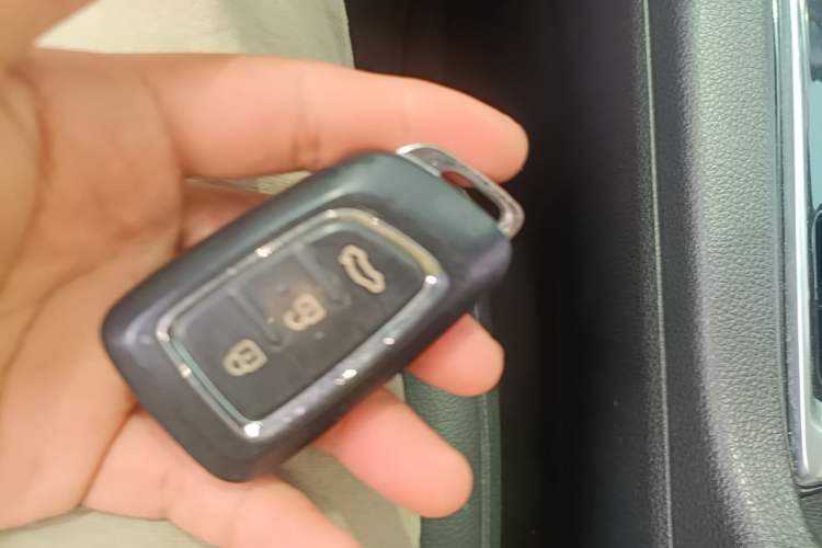 Used Dongfeng Aeolus AX7 2015 2.3L Automatic ZhiZun Version Vehicle Key