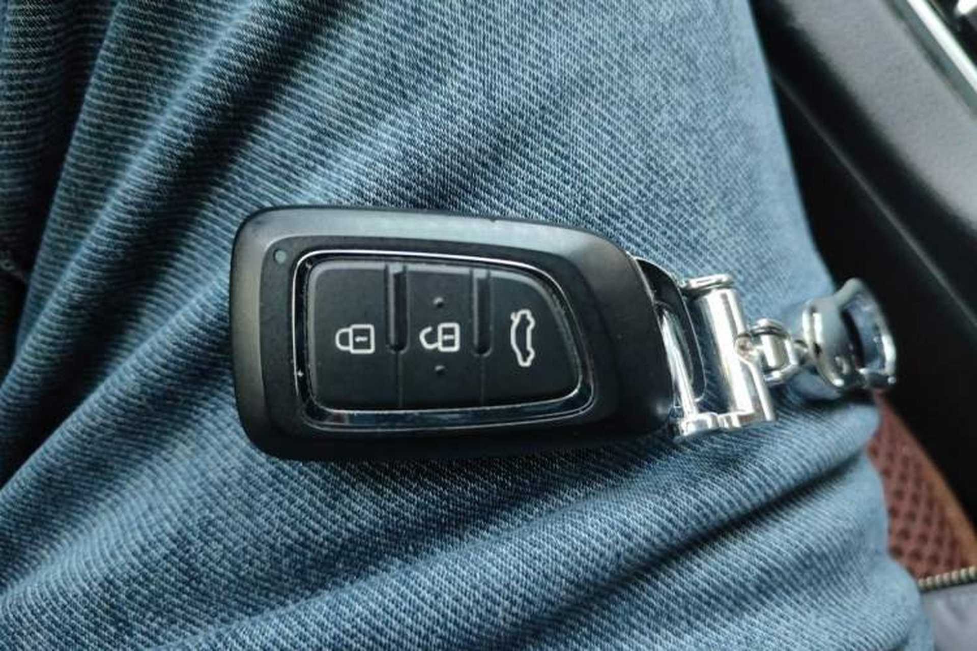 Used Dongfeng Aeolus AX7 2015 2.0L Automatic Zhiyi Trim Vehicle Key