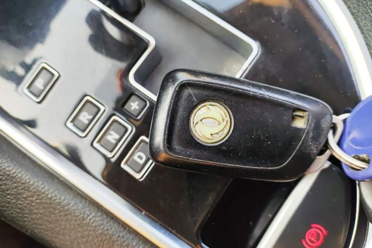 Used Dongfeng Aeolus AX7 2015 2.0L Automatic Zhiyi Trim Vehicle Key