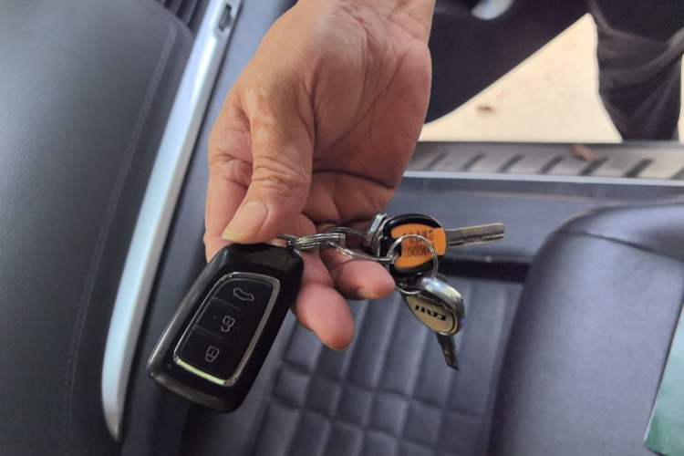 Used Dongfeng Aeolus AX7 2015 2.0L Automatic Zhiyi Trim Vehicle Key