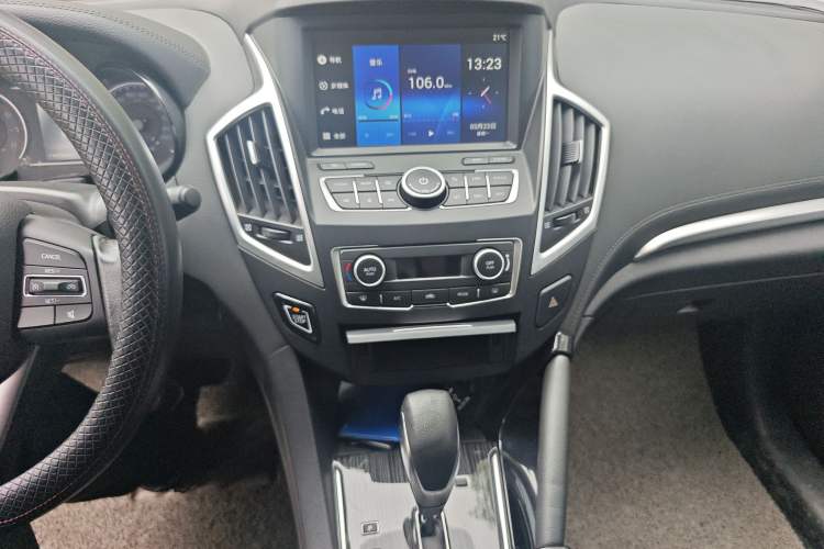 Used Dongfeng Aeolus AX7 2016 2.0L Automatic Zhiyi Trim Audio And AC Panel