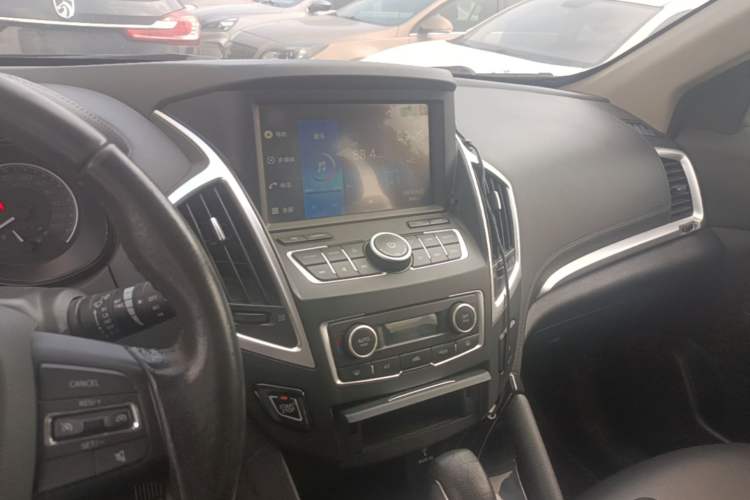 Used Dongfeng Aeolus AX7 2016 2.0L Automatic Zhiyi Trim Audio And AC Panel