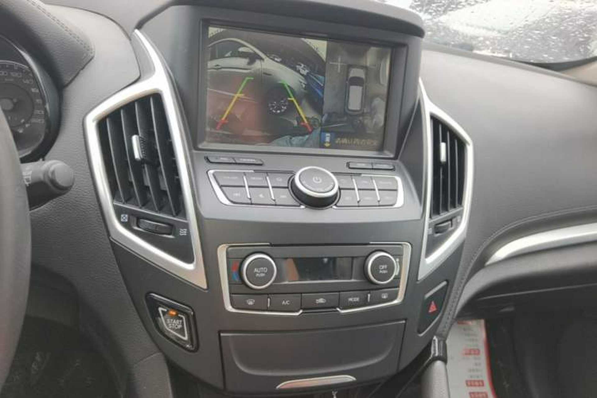 Used Dongfeng Aeolus AX7 2016 2.0L Automatic Zhiyi Trim Audio And AC Panel