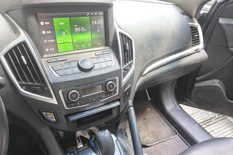 Used Dongfeng Aeolus AX7 2016 2.0L Automatic Zhiyi Trim Audio And AC Panel