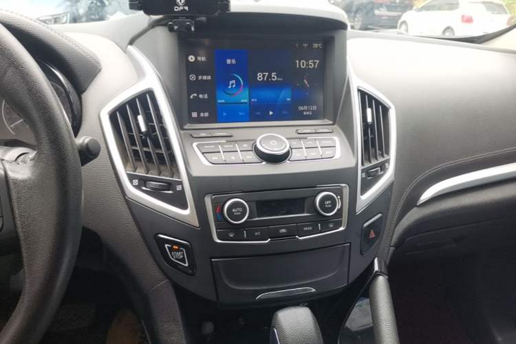 Used Dongfeng Aeolus AX7 2016 2.0L Automatic Zhiyi Trim Audio And AC Panel