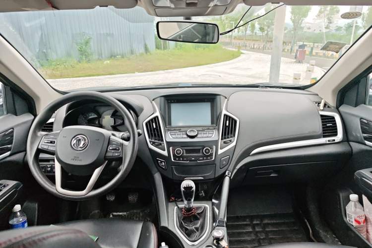 Used Dongfeng Aeolus AX7 2016 1.4T Manual Zhuyue Model Center Console