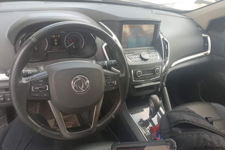 Used Dongfeng Aeolus AX7 2016 2.0L Automatic Zhiyi Trim Center Console