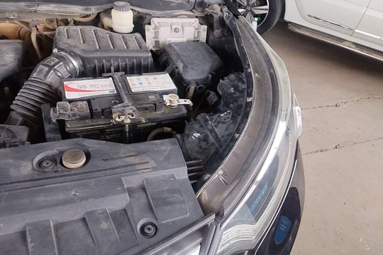 Used Dongfeng Aeolus AX7 2016 2.0L Automatic Zhiyi Trim Engine Bay Left