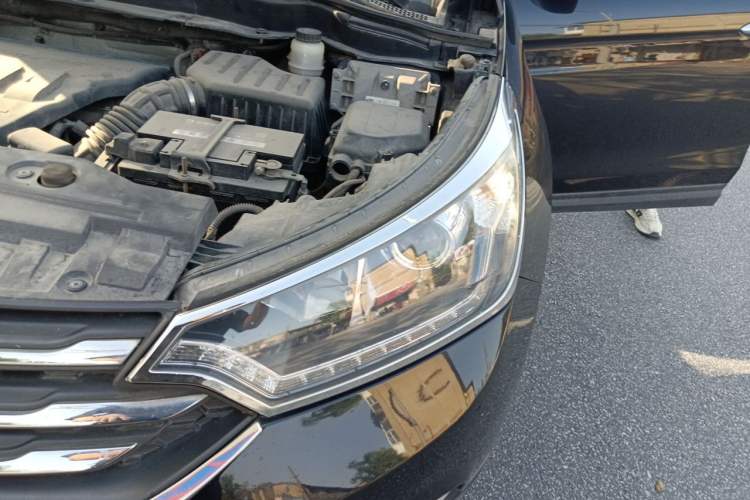 Used Dongfeng Aeolus AX7 2016 2.0L Automatic Zhiyi Trim Engine Bay Left