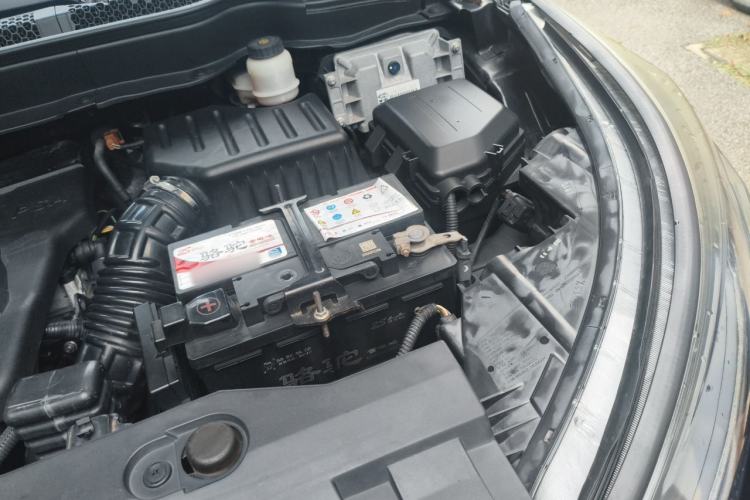 Used Dongfeng Aeolus AX7 2016 2.0L Manual Zhiyi Trim Engine Bay Left