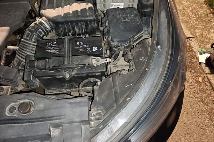 Used Dongfeng Aeolus AX7 2016 2.0L Automatic Zhiyi Trim Engine Bay Left