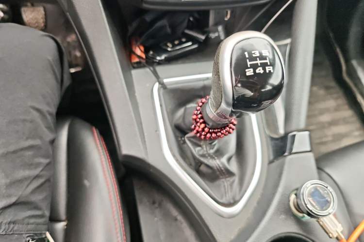Used Dongfeng Aeolus AX7 2016 1.4T Manual Zhuyue Model Gear Lever