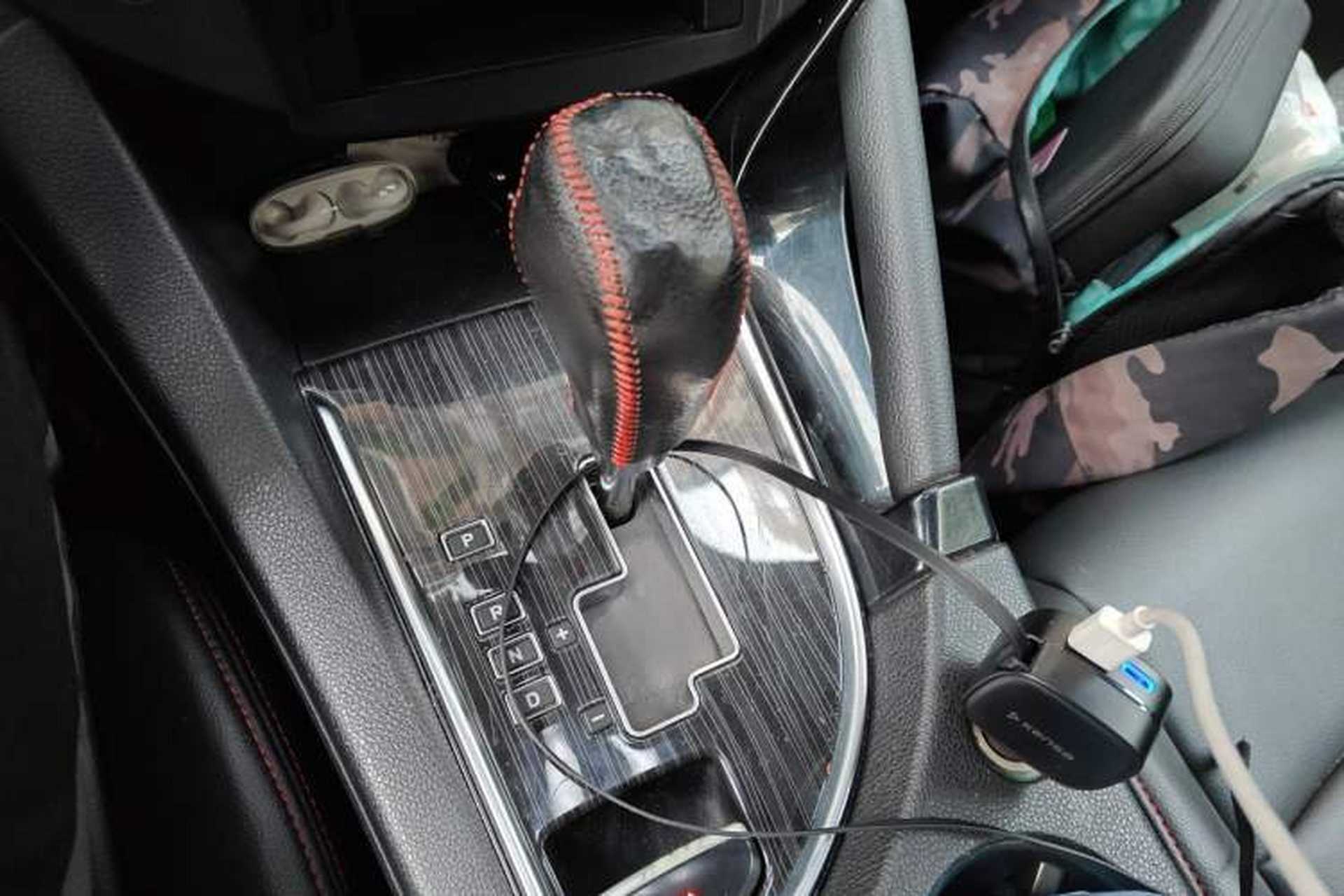 Used Dongfeng Aeolus AX7 2016 2.0L Automatic Zhiyi Trim Gear Lever